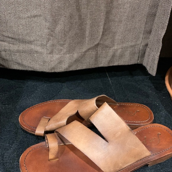 Free People Abilene Toe Loop Sandals - Picture 3 of 7